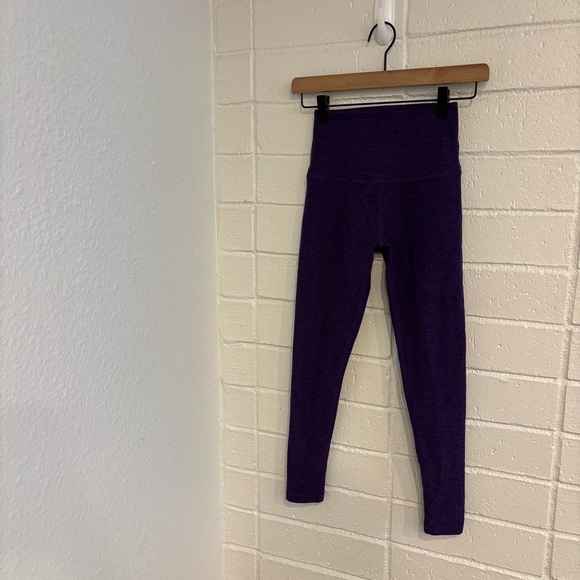 Beyond Yoga space dye cropped leggings in purple - Picture 2 of 5